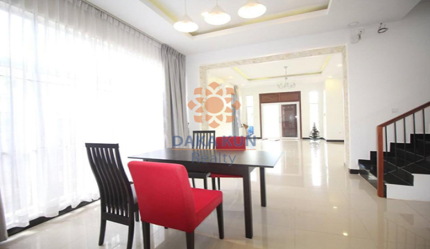 4 Bedrooms House for Rent in Krong Siem Reap-Svay Dangkum